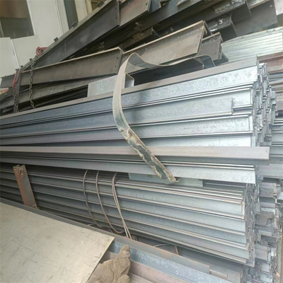 Q235B T-förmiger Balken aus leichtem Stahl warmgewalzt geschweißter T-Stab 400 * 400 * 10 mm Größe angepasste Länge