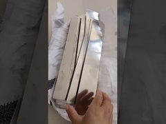 Anzeige kleiner Bleche aus Edelstahl